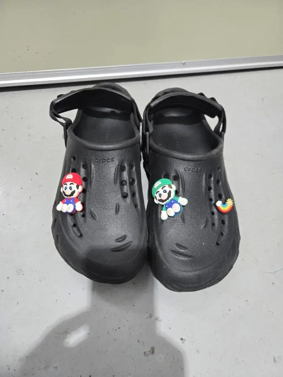 크록스 블랙
