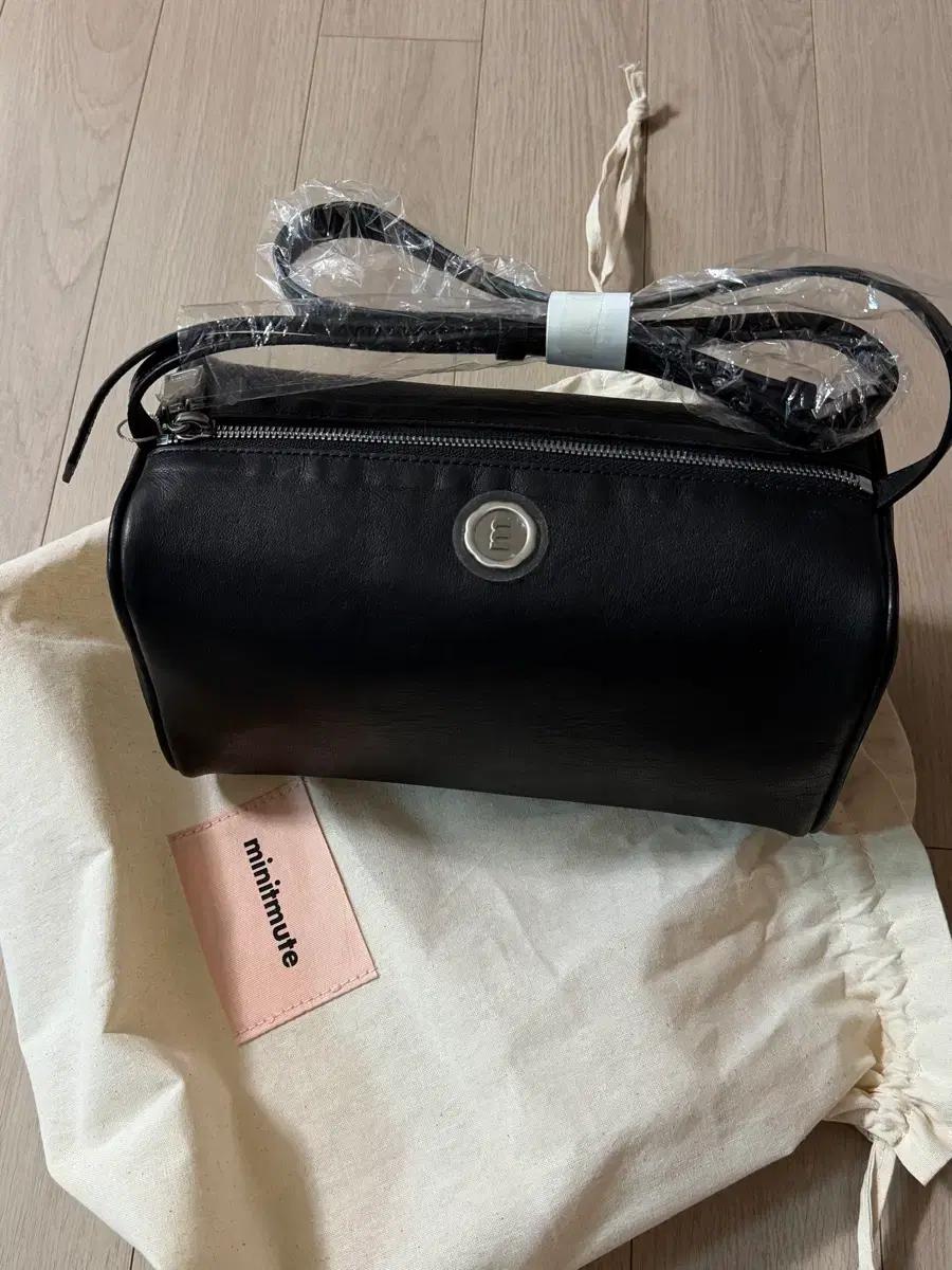 minitmute -new brett soft black