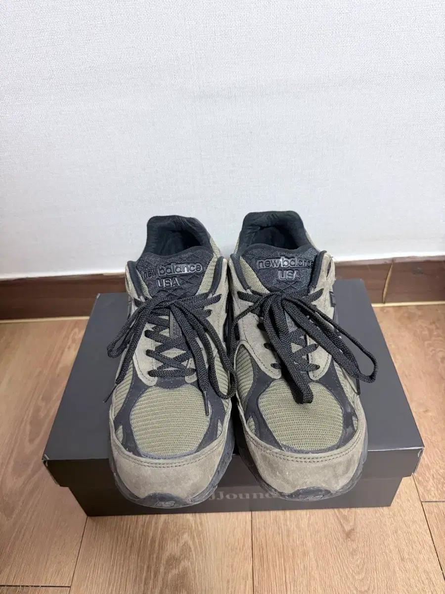 jjj자운드 뉴발 990v3 브라운블랙 295사이즈 판매합니다.