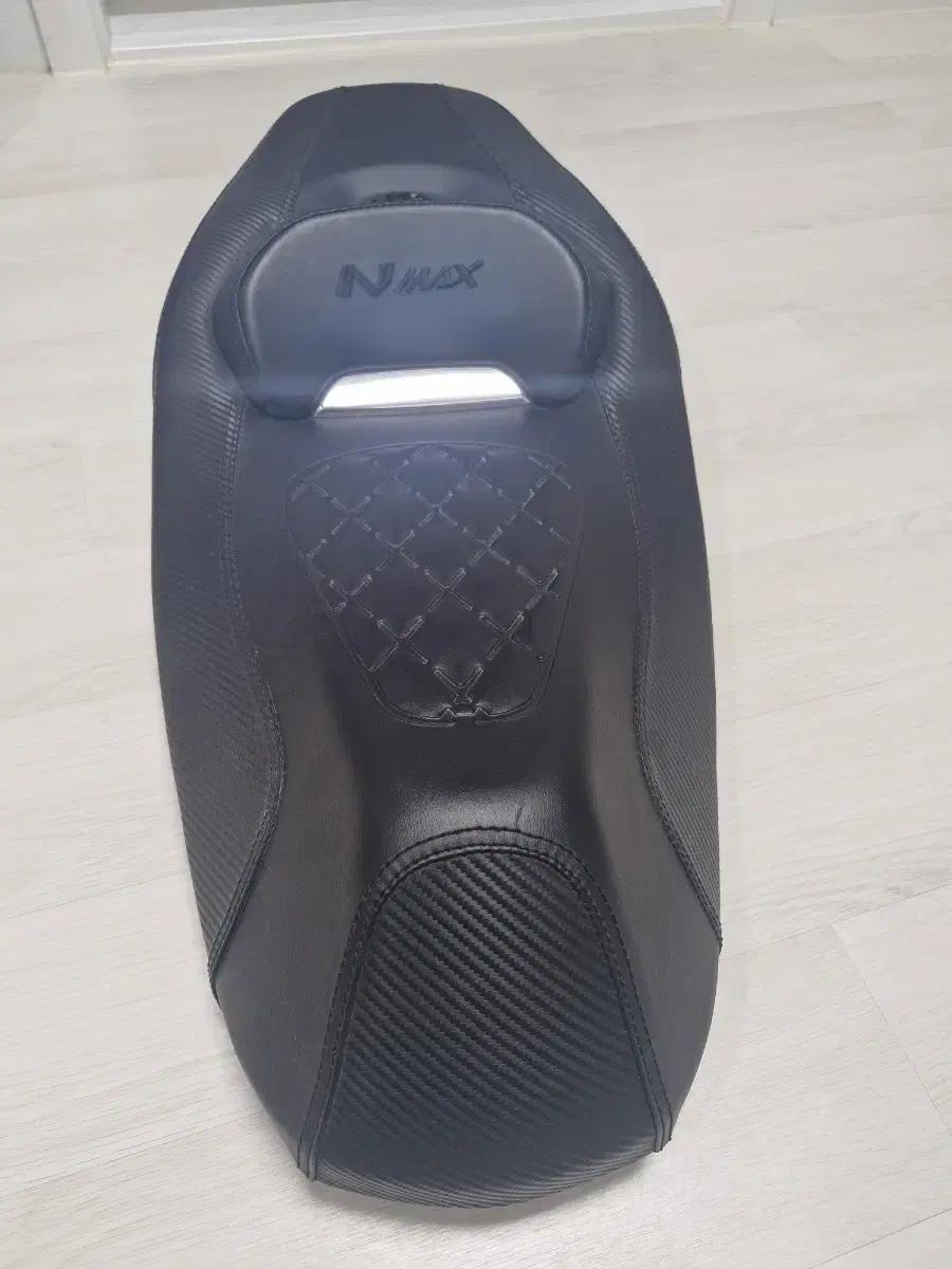 nmax 컴포트시트 팔아요.상태굿.
