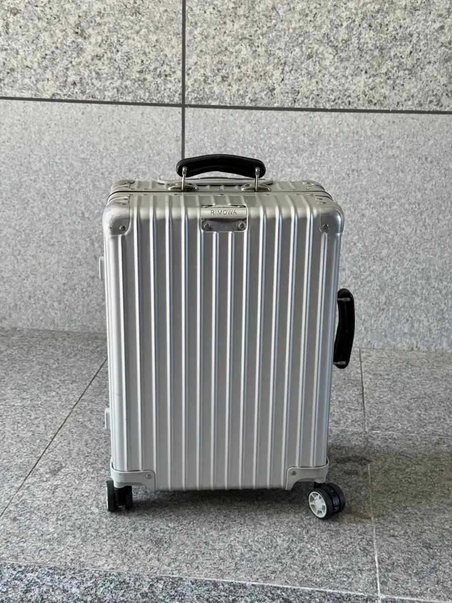 리모와 클래식 캐빈 실버 레더손잡이