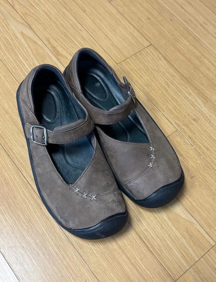 Keen 빈티지 메리제인