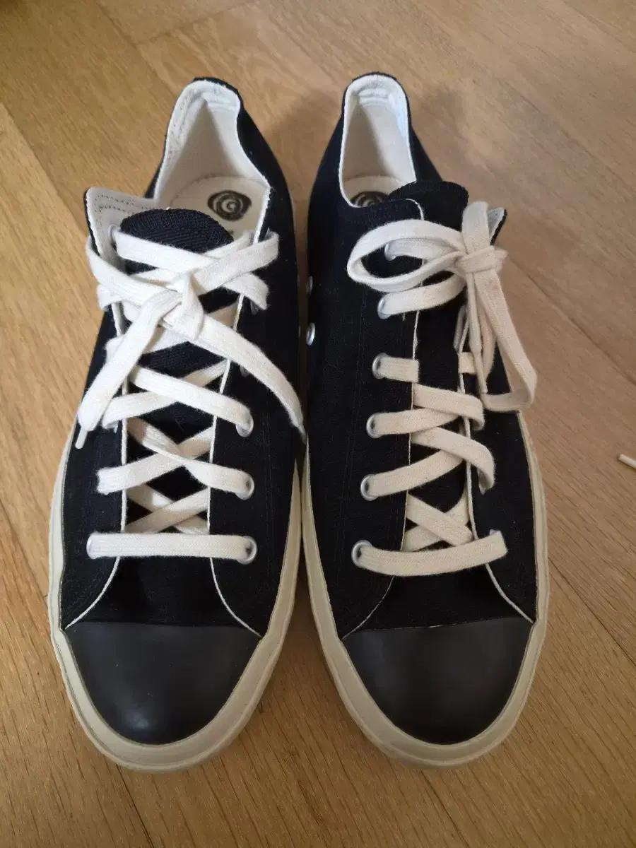 SHOES LIKE POTTERY 250