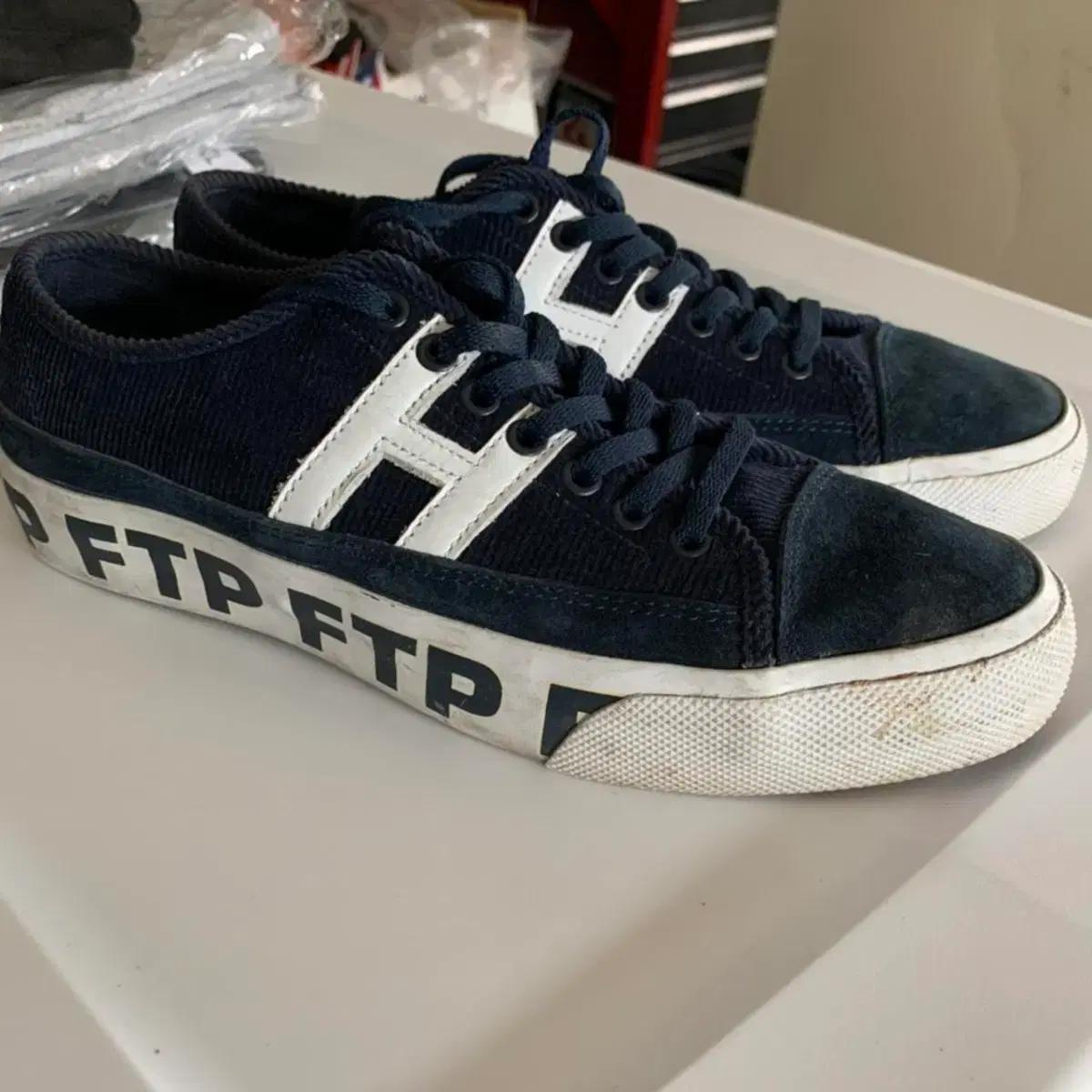 (280) ftp x huf 스니커즈