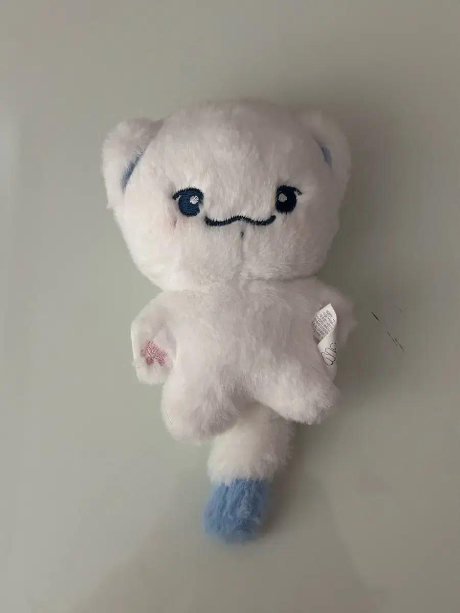 투어스 신유 인형 시뉴삐