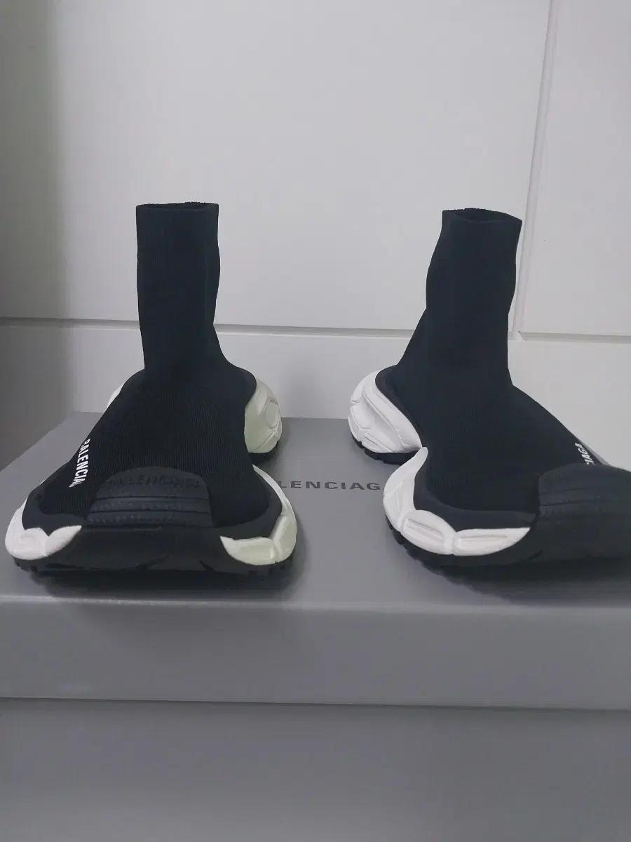 발렌시아가 3XL 새상품 42사이즈