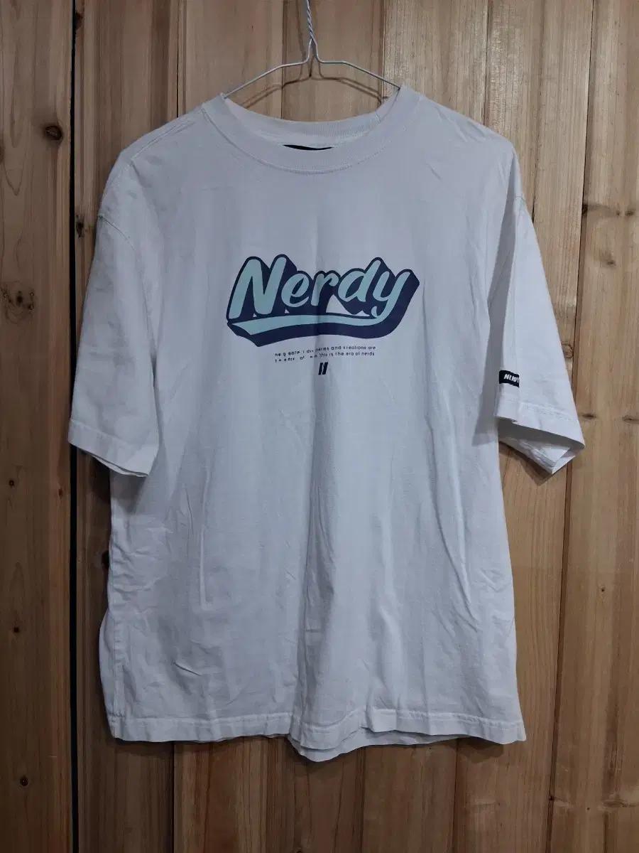널디 Nerdy 흰색 반팔 티셔츠(S)