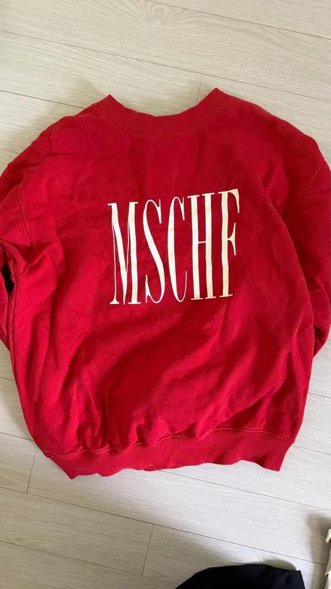 미스치프 MSCHF 레드 맨투맨 티셔츠