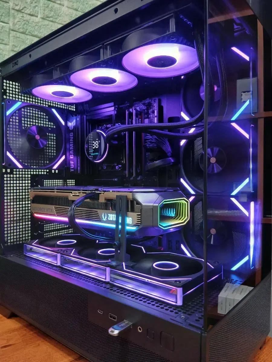 게이밍 컴퓨터 9800X3D (983D ) & RTX5080 AMP