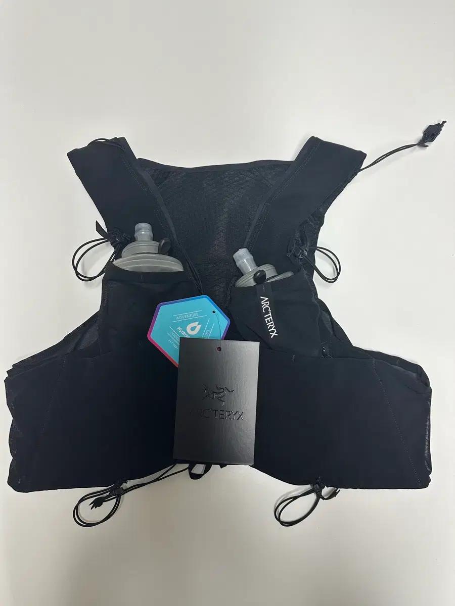 아크테릭스 arcteryx 노반7 러닝 베스트 블랙 새제품