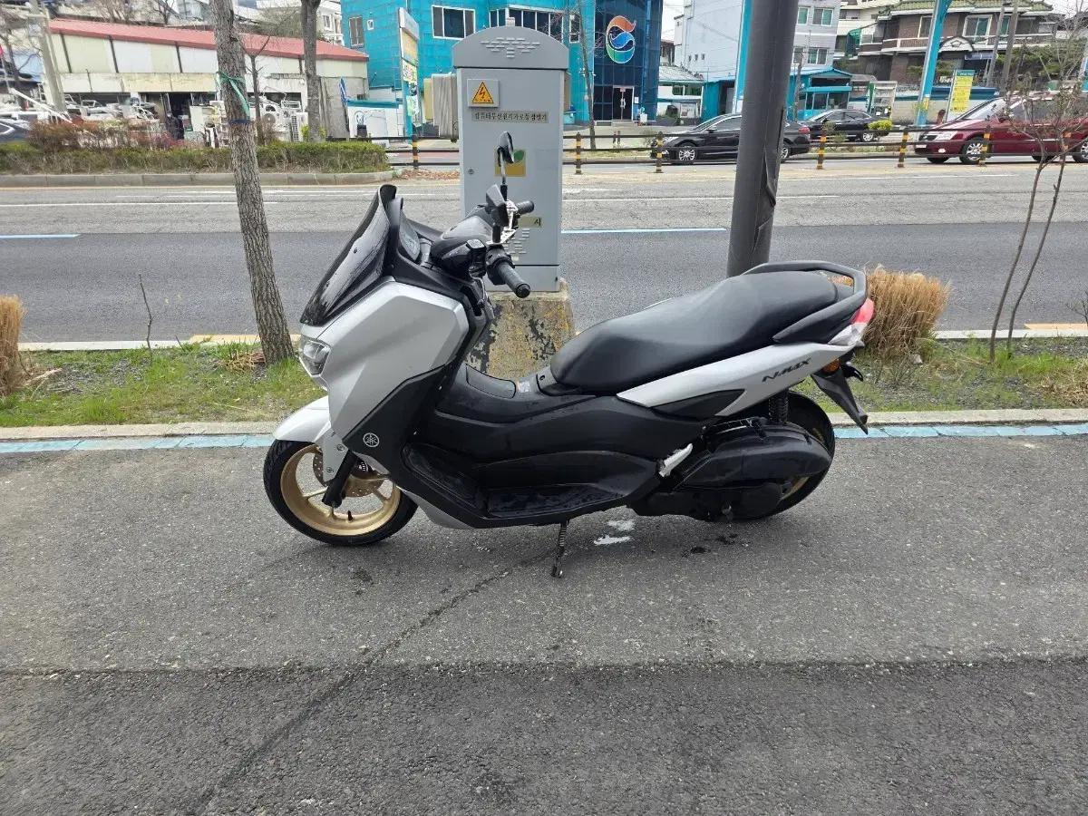 Nmax125 21년식 실키로수 판매합니다