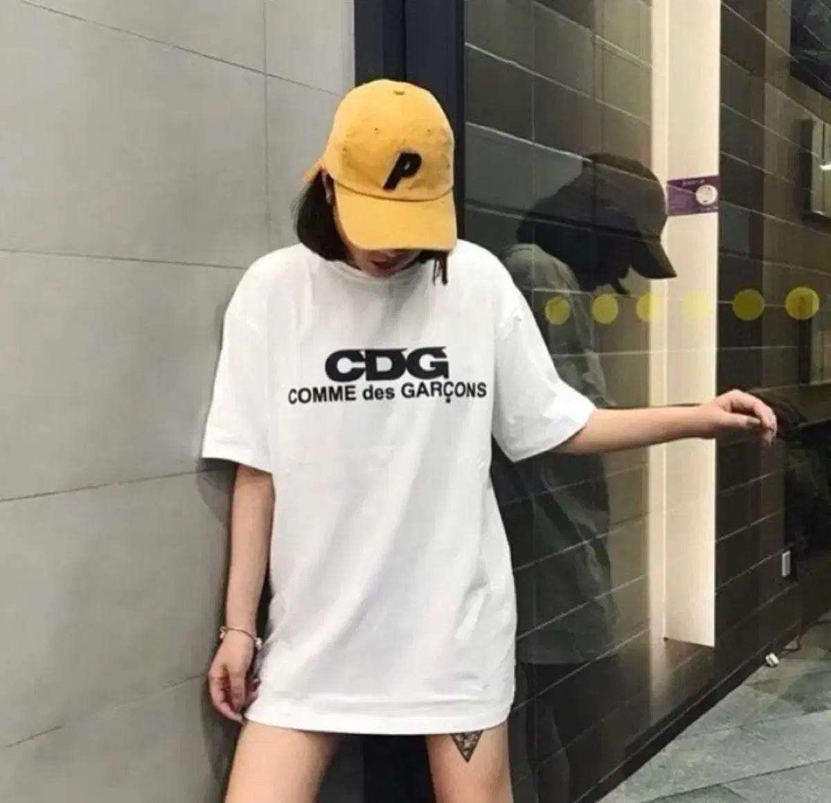 CDG 꼼데가르송 반팔 티셔츠