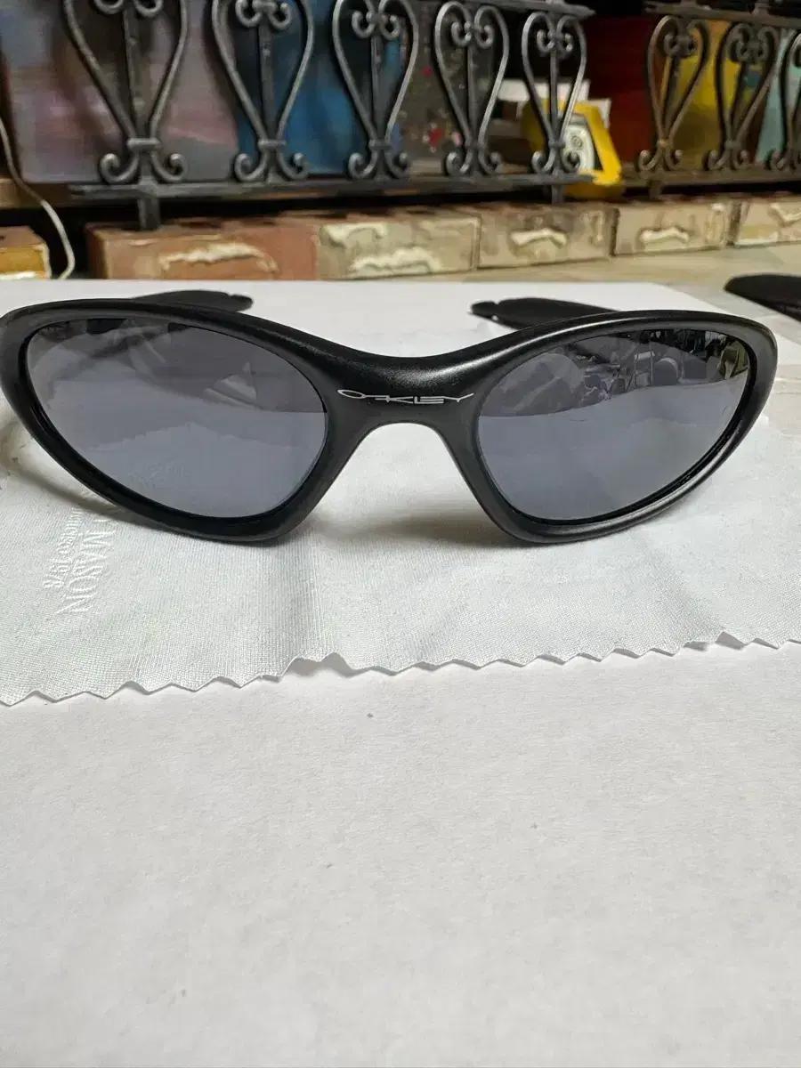 정품/USA제조] 오클리(Oakley) 미뉴트