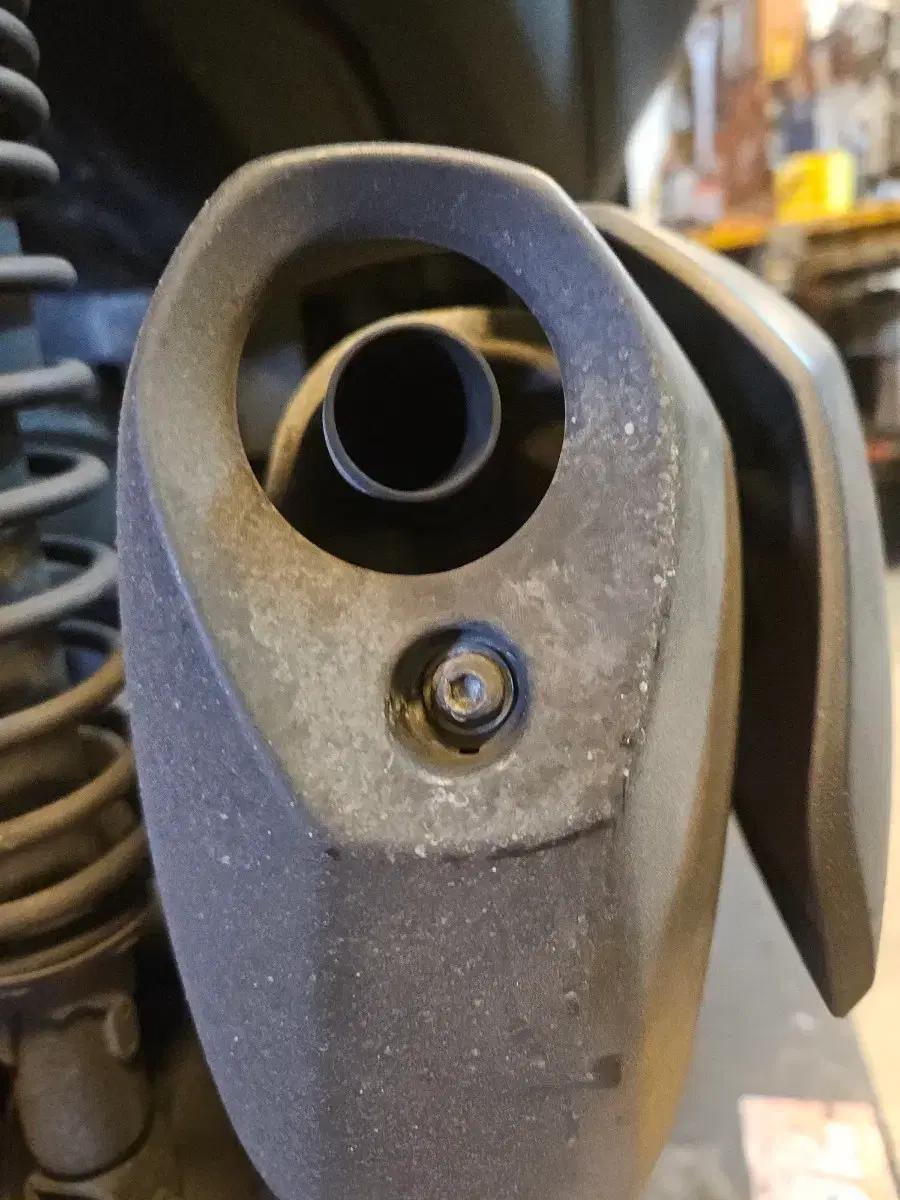 nmax125 25년식 순정머플러 중고 삽니다 산소센서자리2개