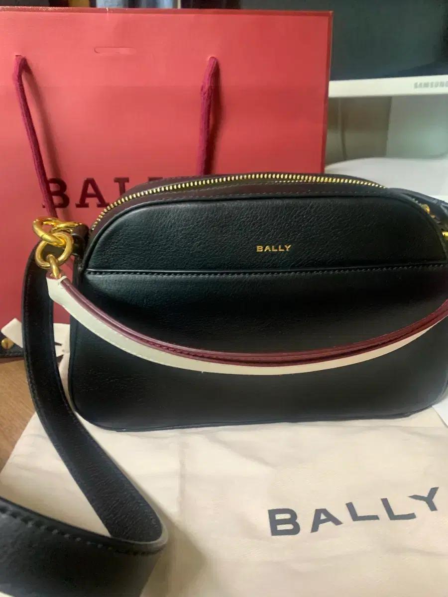 새상품))BALLY 발리 가방 블랙 숄더 크로스백