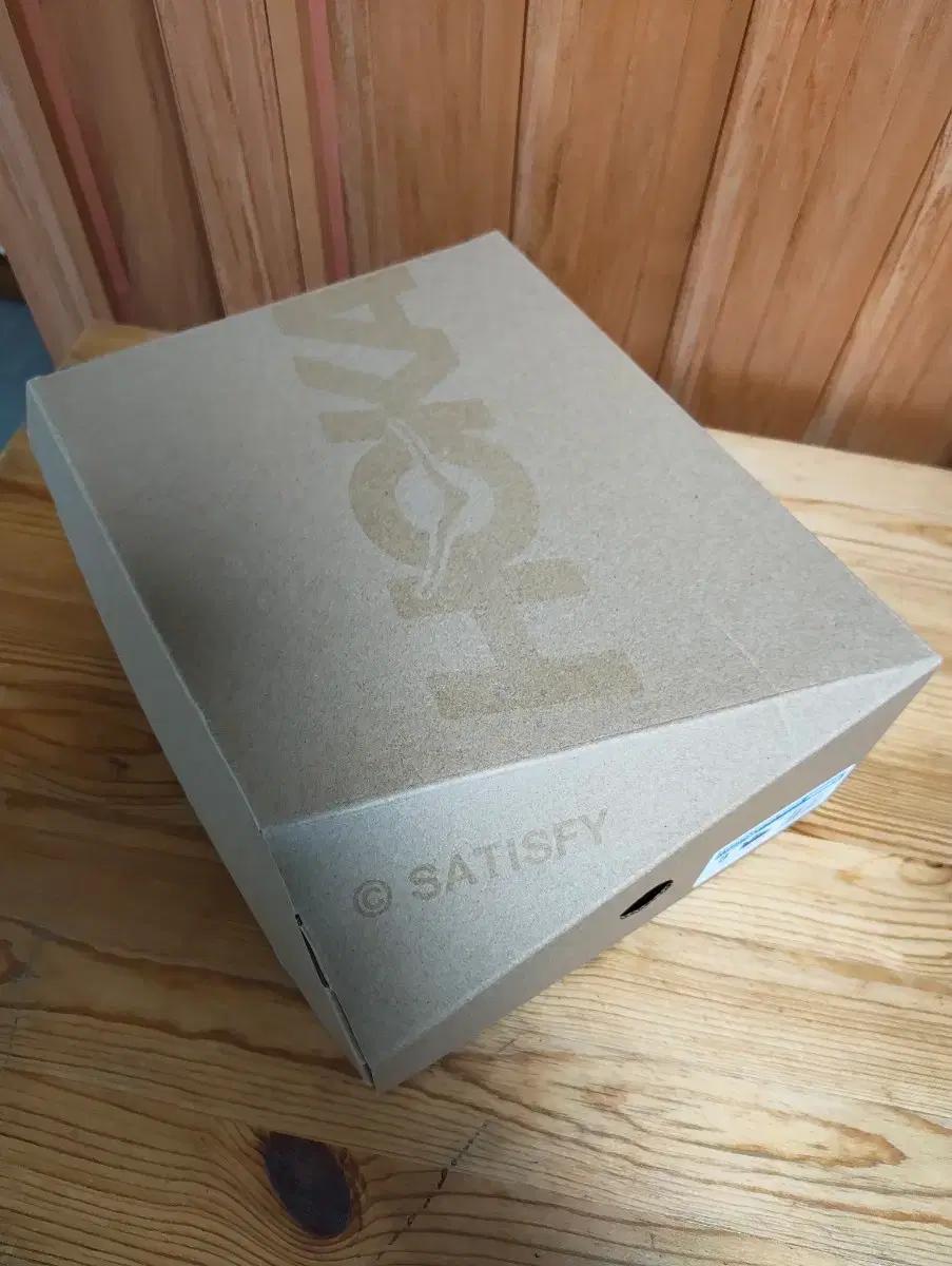 satisfy x hoka