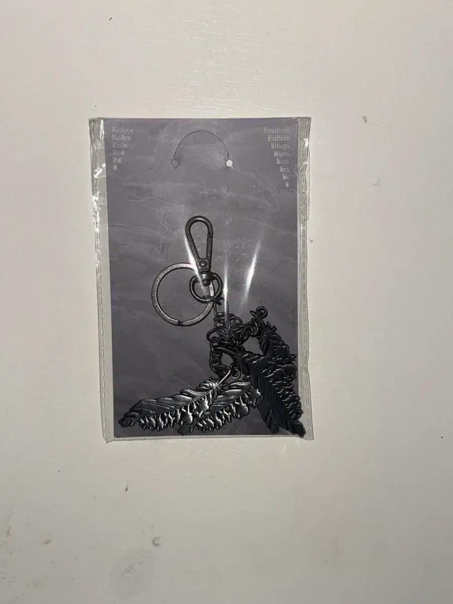 리도어 FEATHERS metal keyring
