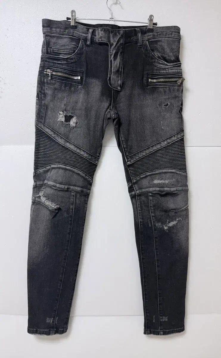 발망(BALMAIN) 디스트로이드 바이커 데님 팬츠 34 데일리