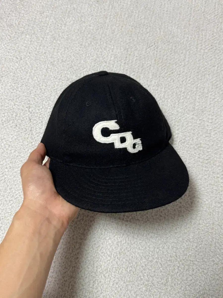 이벳필드 cdg 모자
