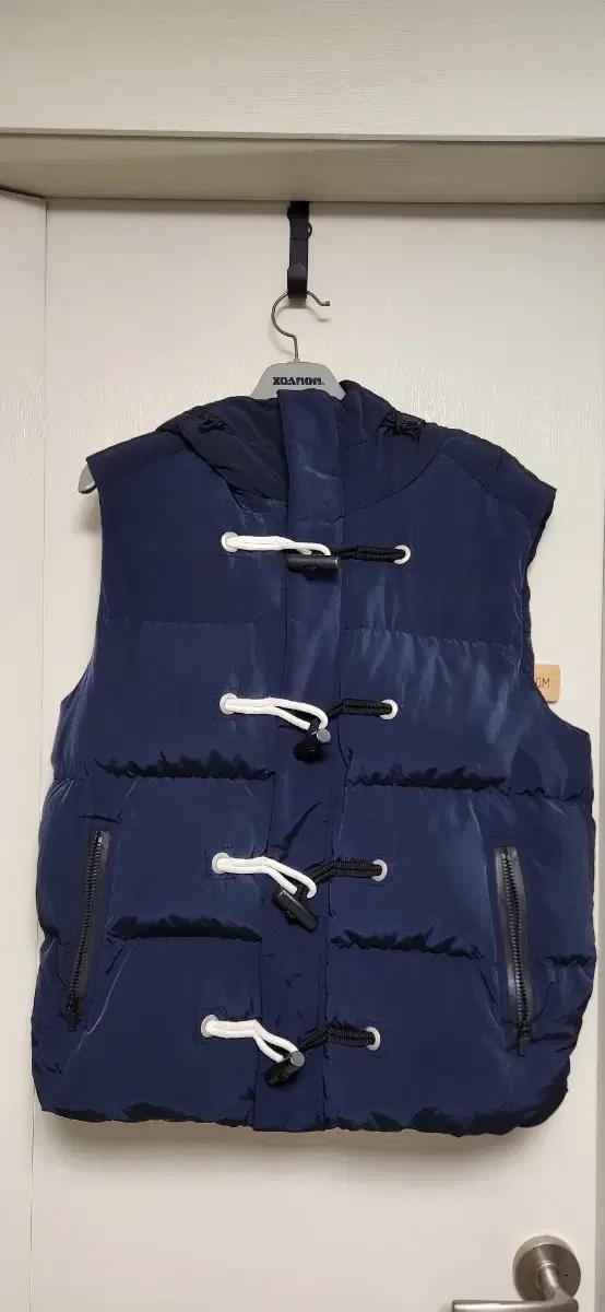 빈폴스포츠 Unisex 네이비 토글 구스 다운 베스트 (BO9X38D04