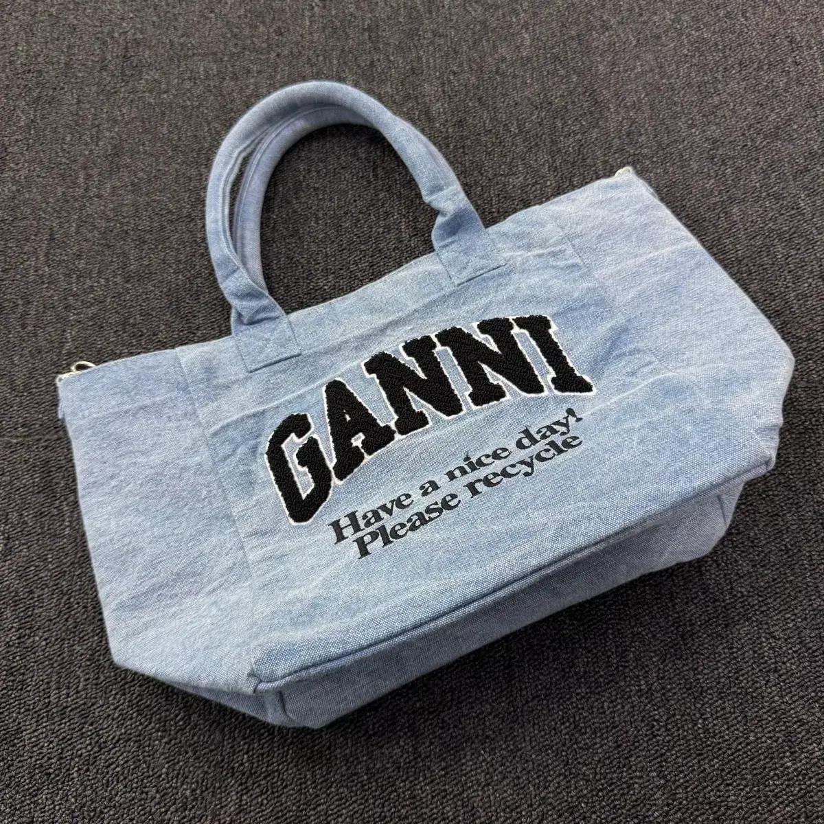 GANNI 가니 로고 데님 토트백