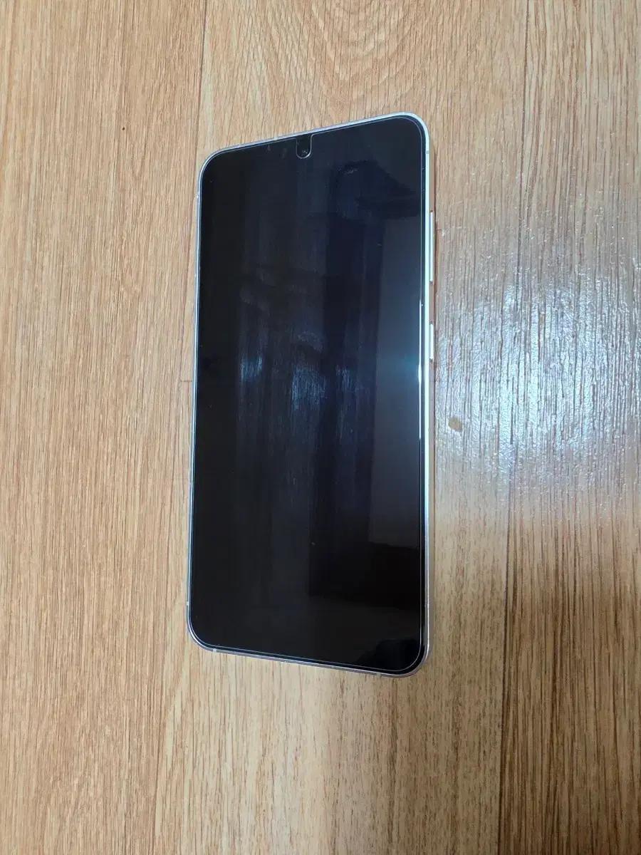 삼성 갤럭시 S24 256GB 그레이색상 모델 팝니다.