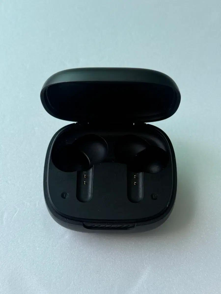 JBL LIVE PRO 2 TWS 본체