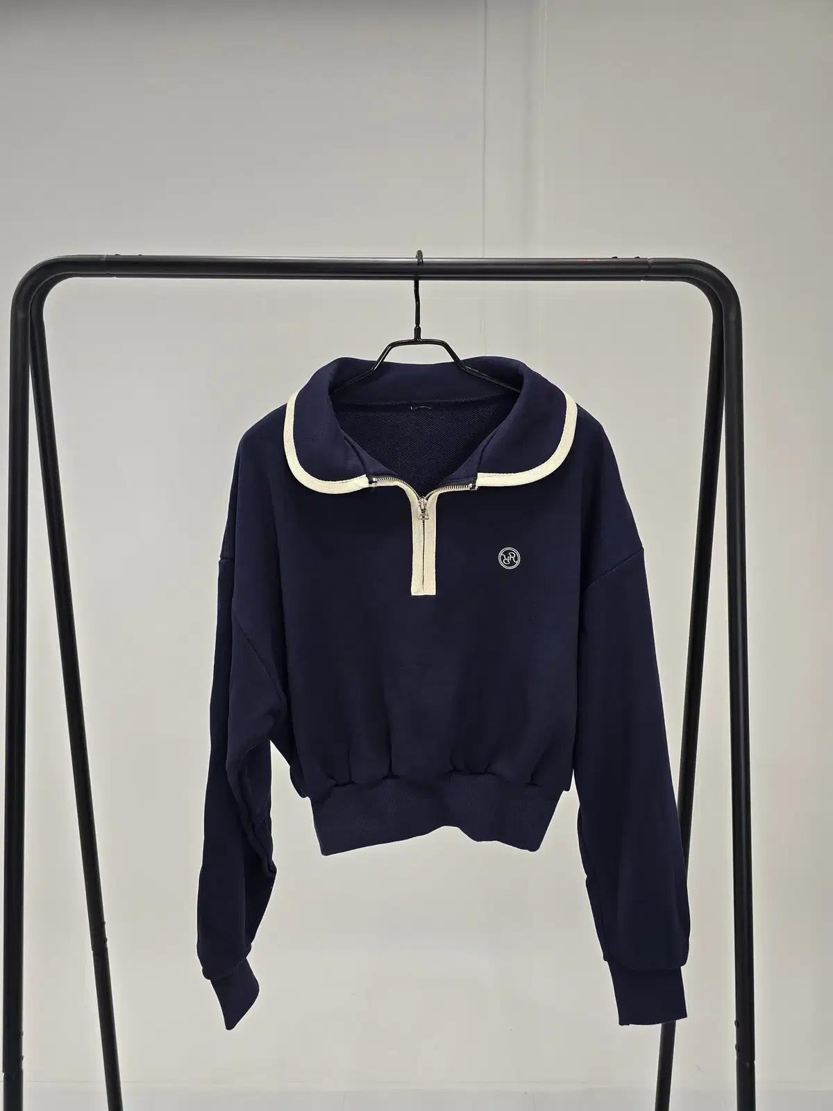 론론_Taping Collared half-zip sweatshirt