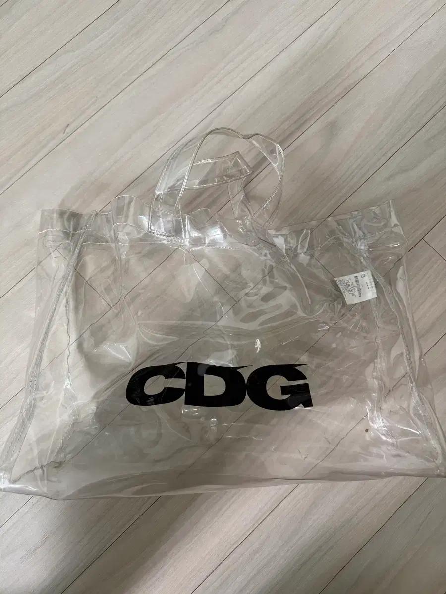 꼼데가르송 CDG PVC 투명 쇼핑백 토트백