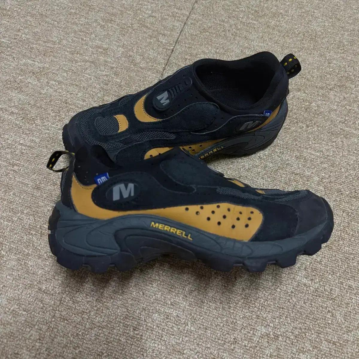 머렐 Merrell 트레킹 등산 스니커즈 판매 23.5 사이즈