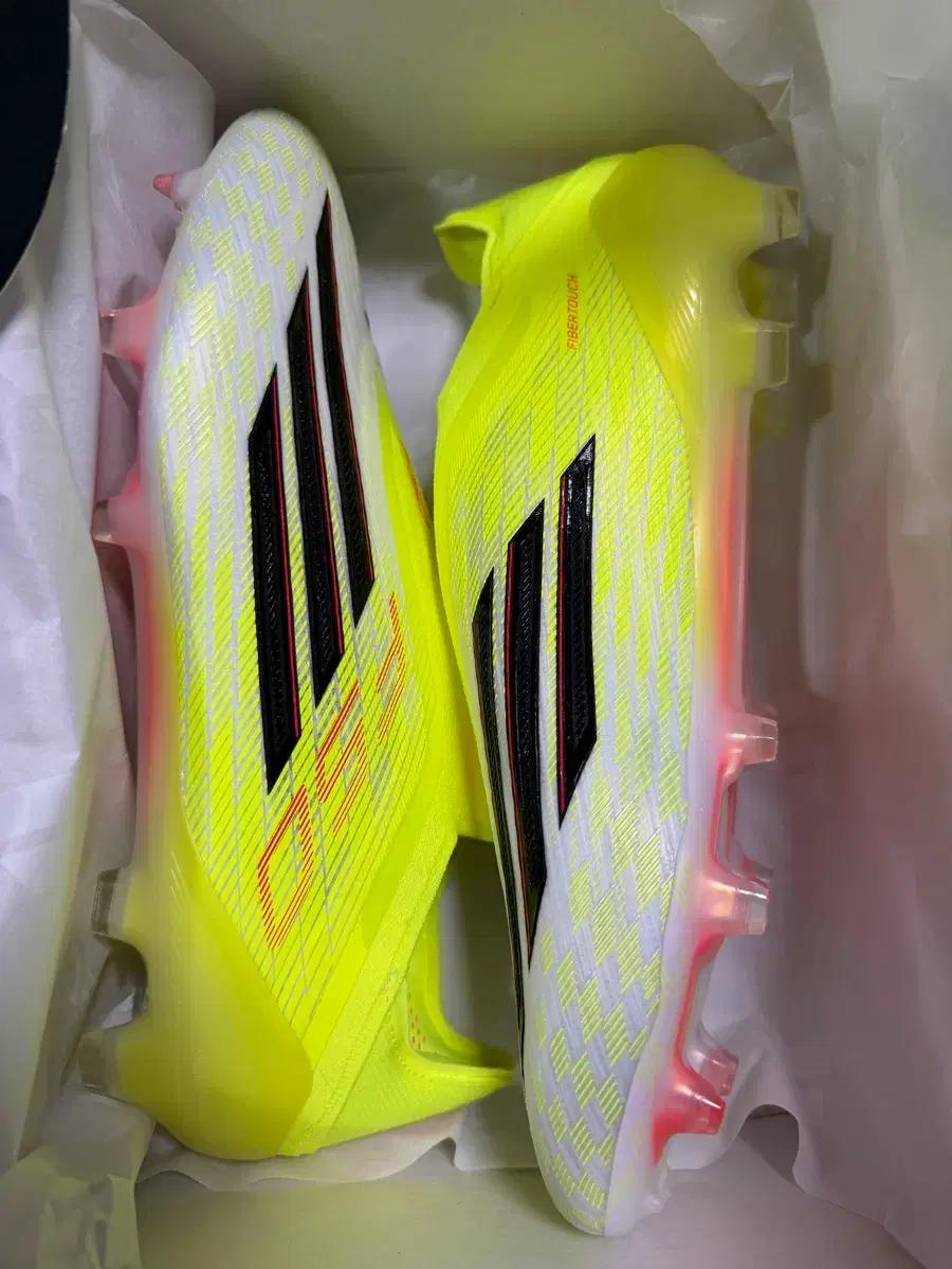 아디다스 F50 엘리트 미착용 축구화(270)
