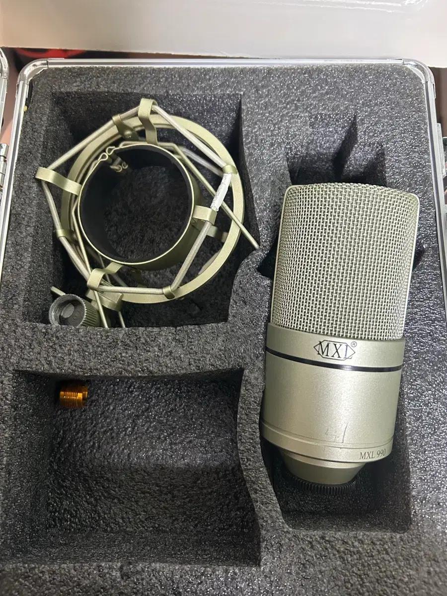 MXL 990 콘덴서 마이크 (거치대 포함)