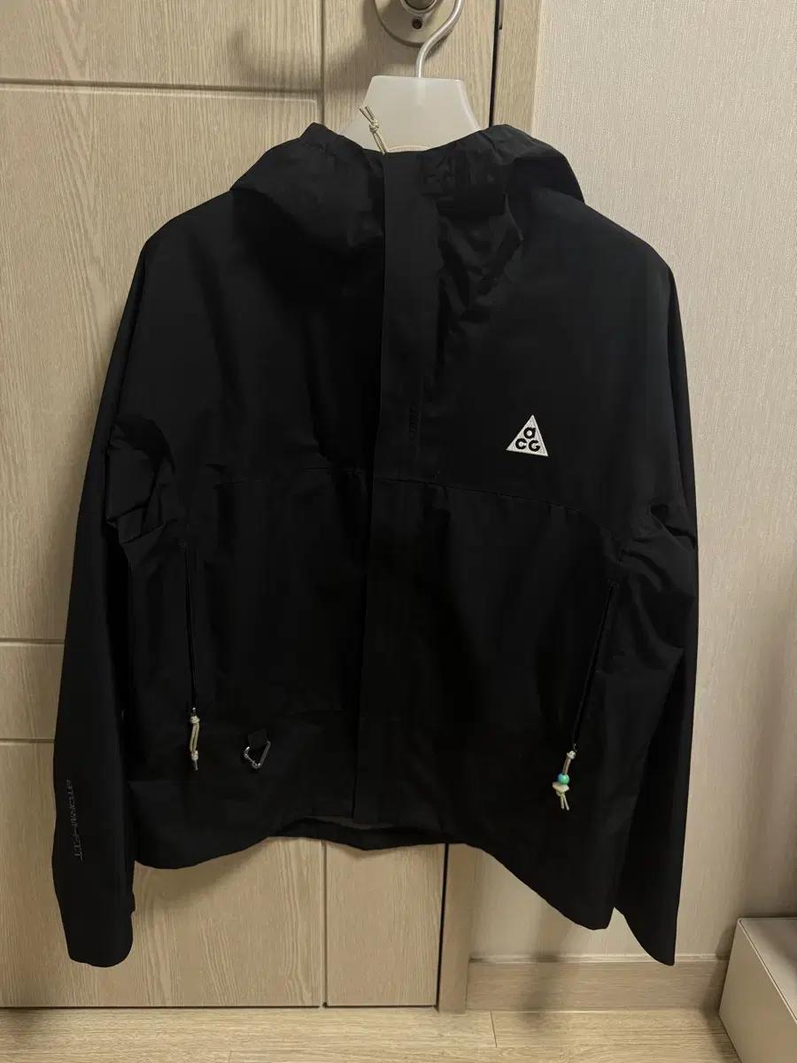 나이키 ACG 스톰핏 바람막이 M
