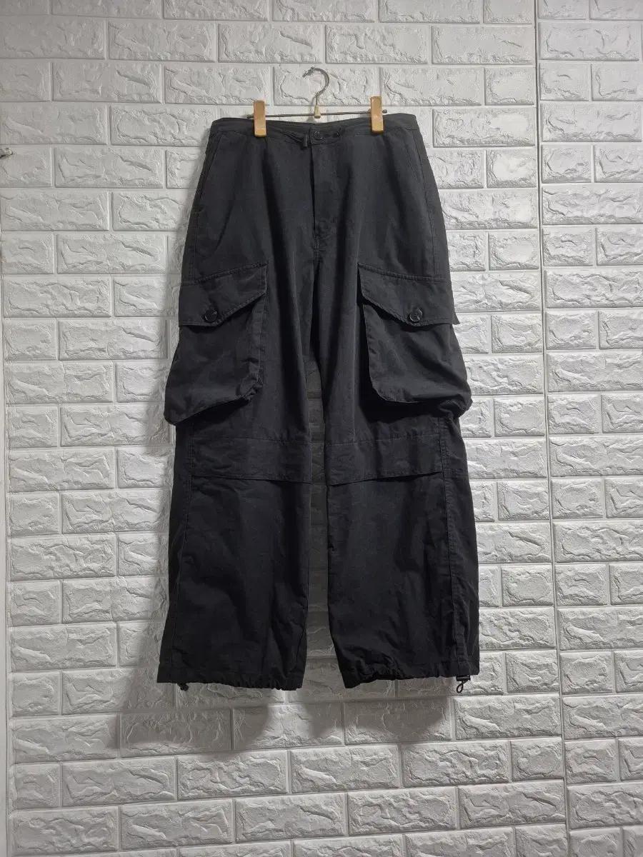 밀로아카이브 카고 바지