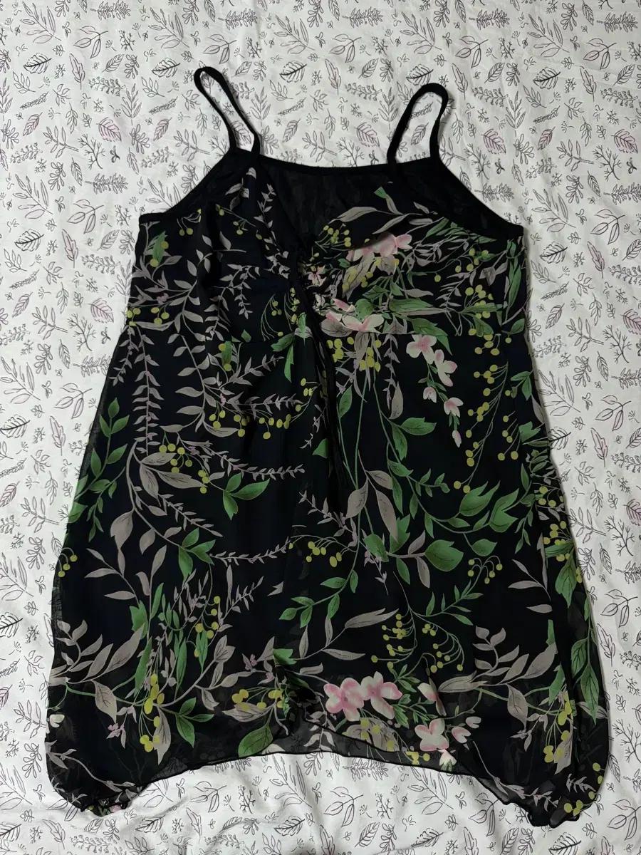 BOHEMIAN FLOWER SLEEVELESS