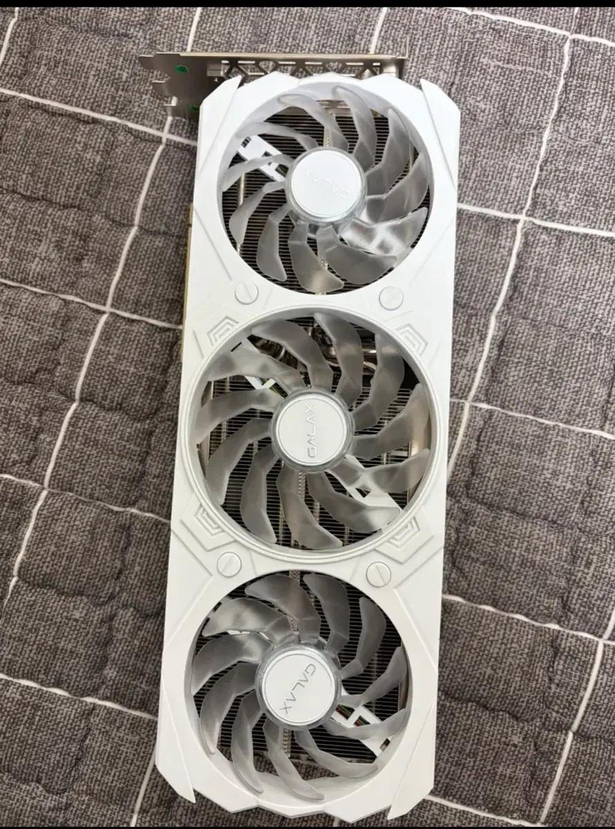 GALAX 갤럭시 화이트 그래픽카드 4070ti