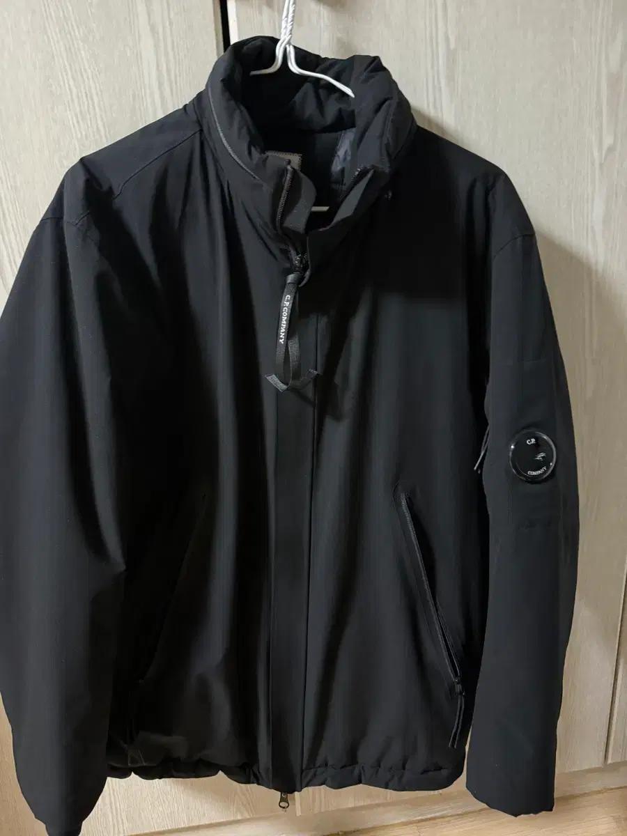 C.P. Company 블랙 자켓 100