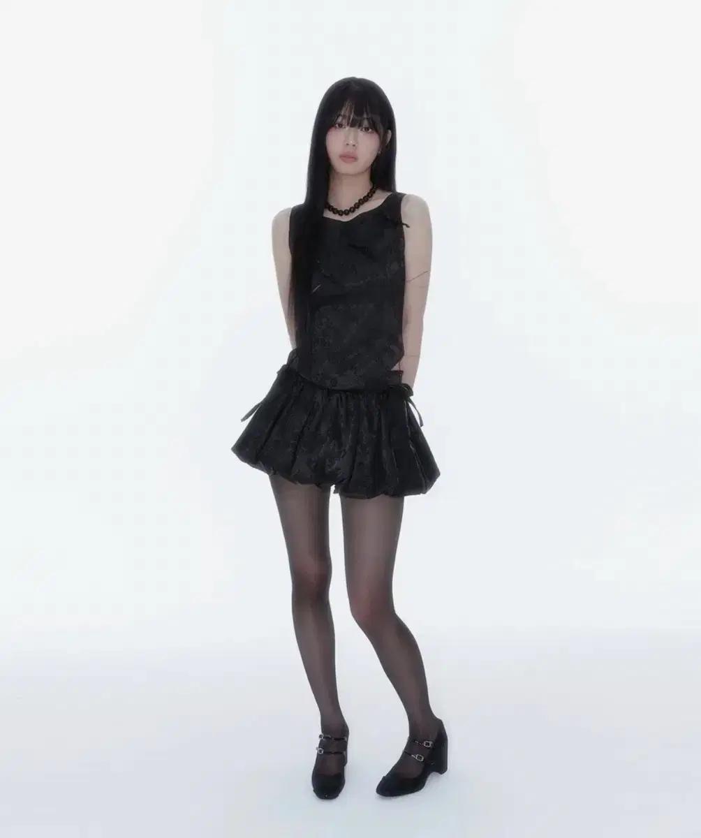 카시코 Ribbon Paneled Sleeveless Black 셋업