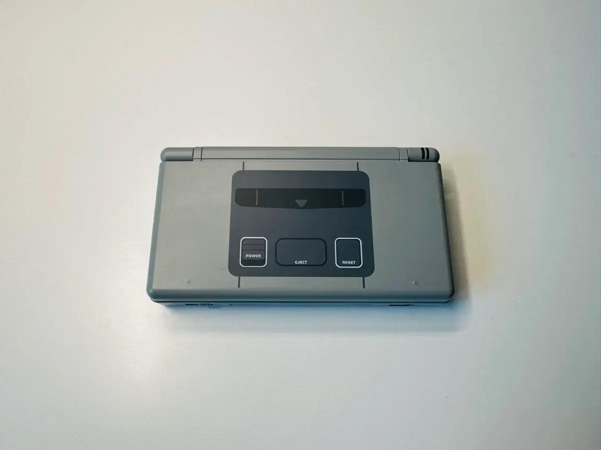 닌텐도 DS Lite 슈퍼패미컴 하우징 에디션 정발판 판매 (게임보이)