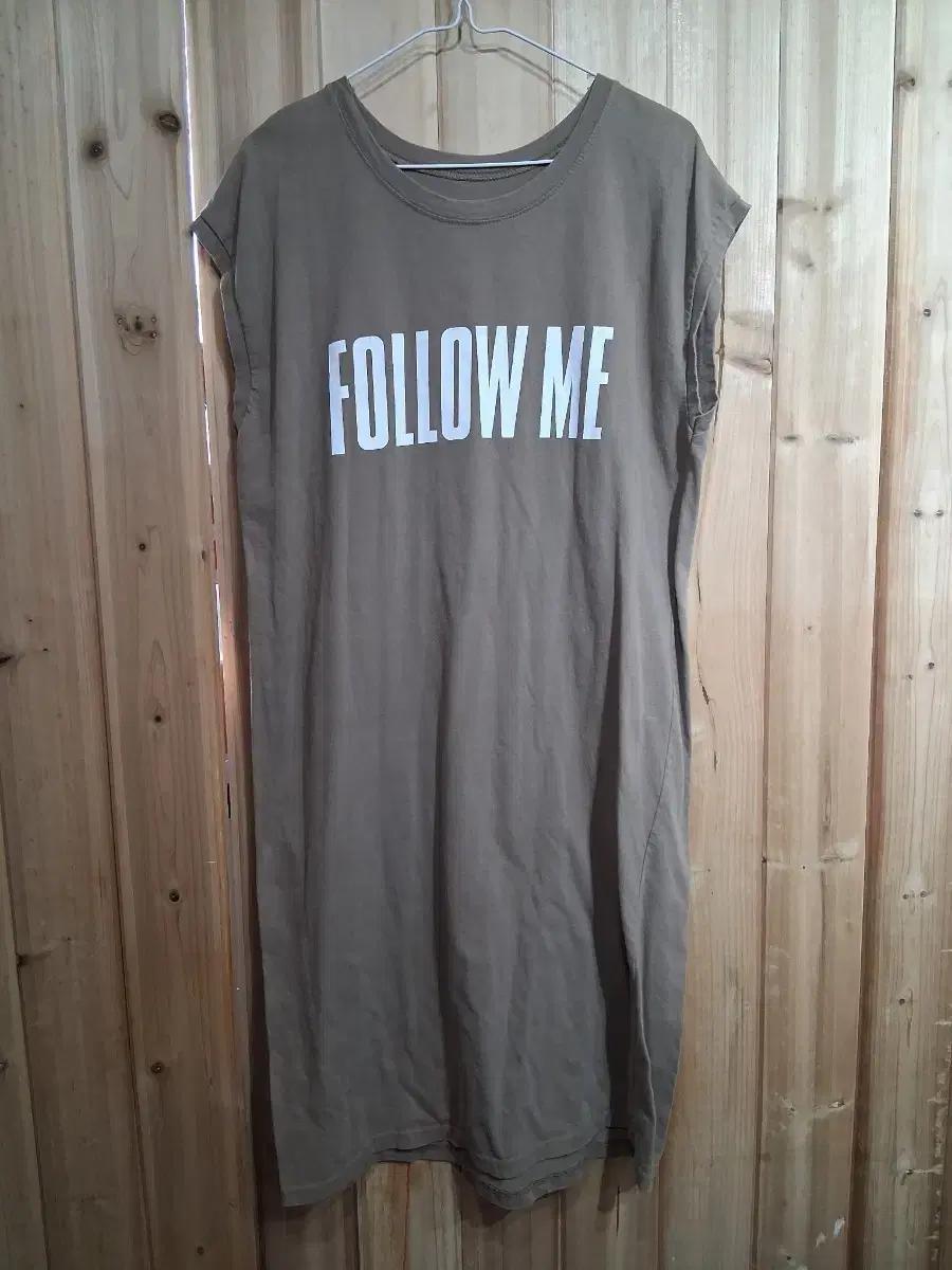 FOLLOW ME 프린팅 카키색 롱 원피스