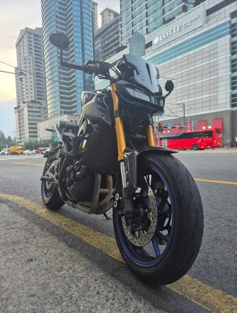 18년식 MT09SP 아크라 풀배기 판매합니다.