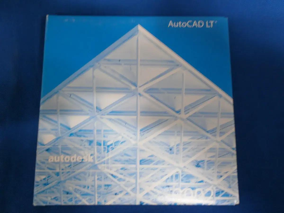 Auto CAD 2000 LT 기업영 시디키포함 소장용 판매합니다
