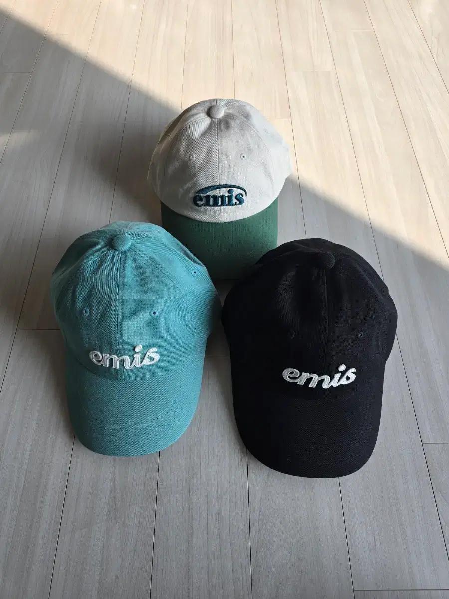 emis 이미스 볼캡 모자 . 개당가격
