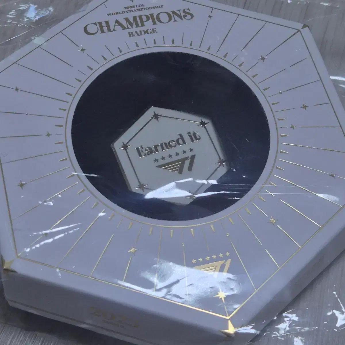 2025 T1 티원 World Champions Badge 뱃지