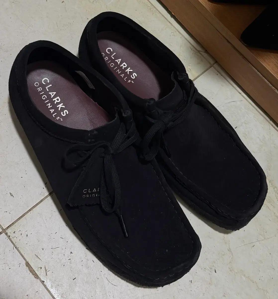 클락스 오리지널 월라비 블랙