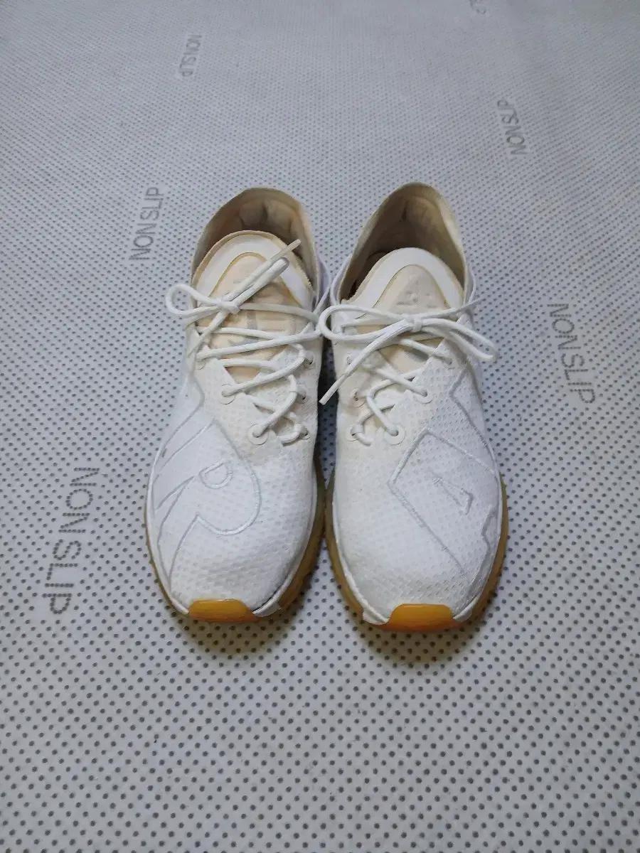 나이키 에어맥스 플레어 트리플 화이트(Nike Air Max Flair