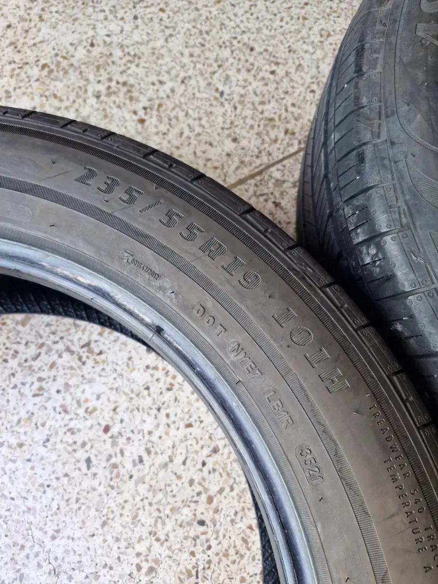 중고타이어 굿이어 235/55R19 어슈어런스 피네스