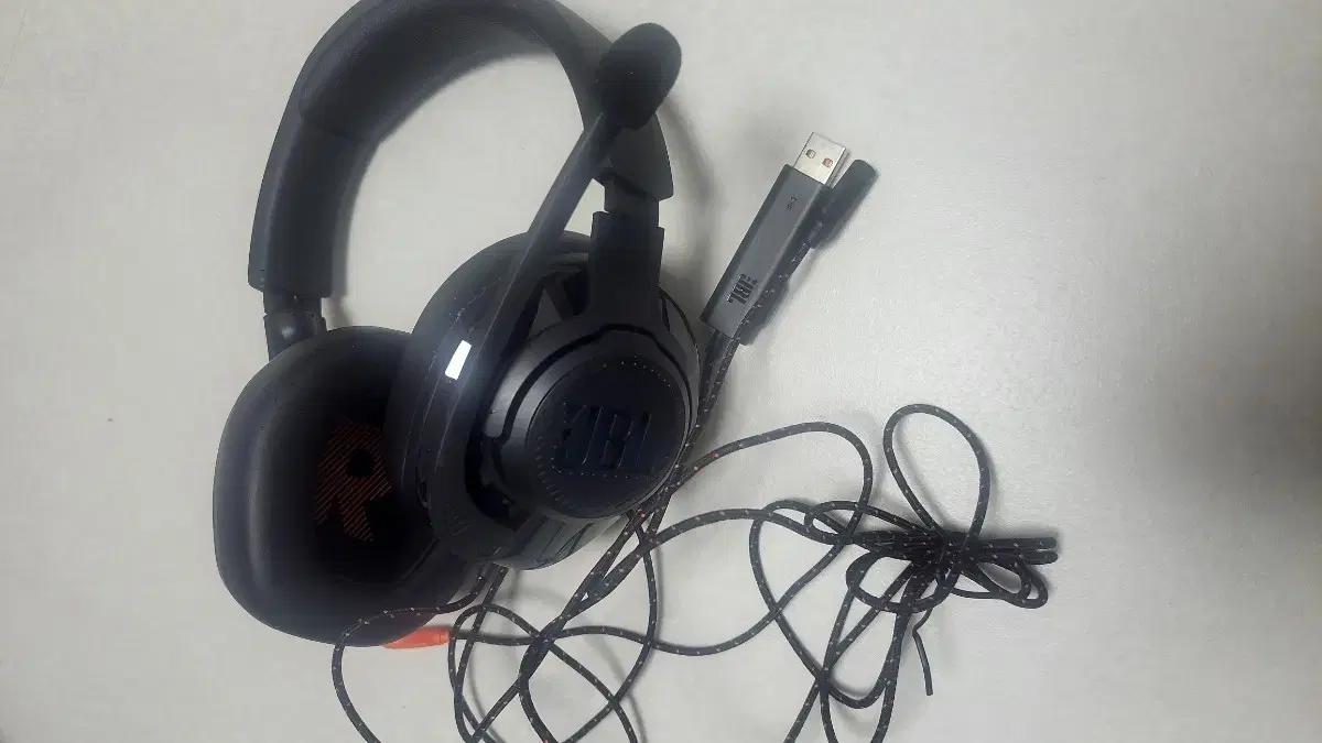 JBL 유선 헤드폰 헤드셋