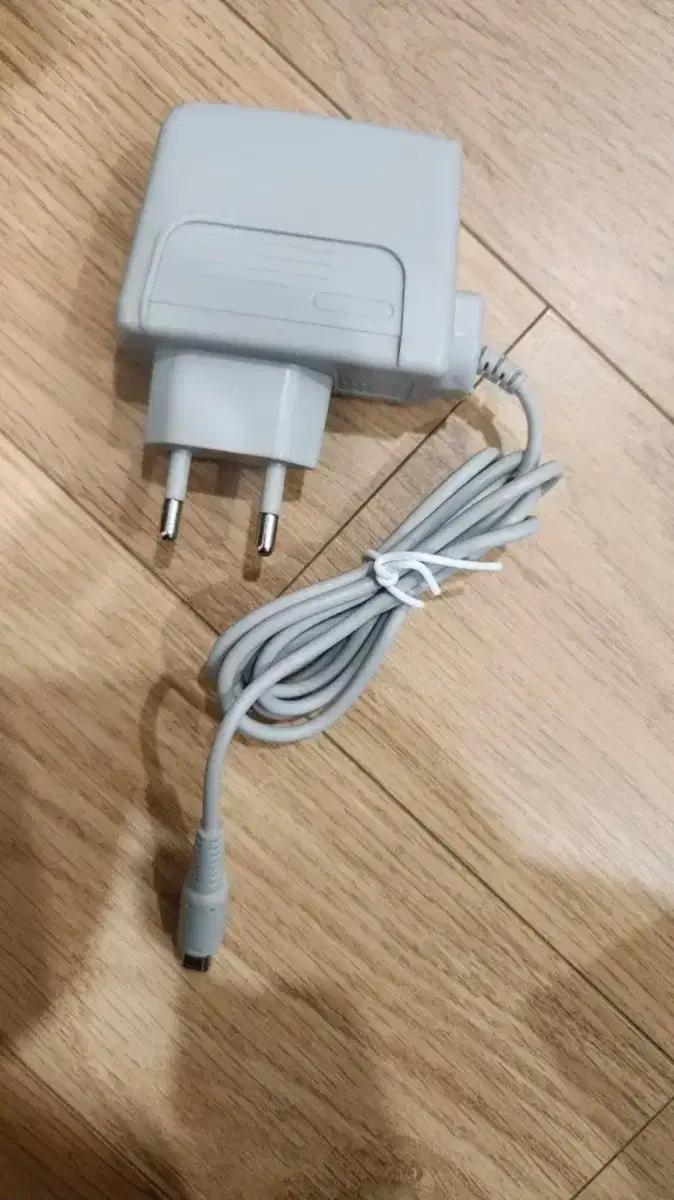 닌텐도 3ds 2ds DSi 충전기 (뉴큰다수 삼다수 뉴작다수 구큰다수)