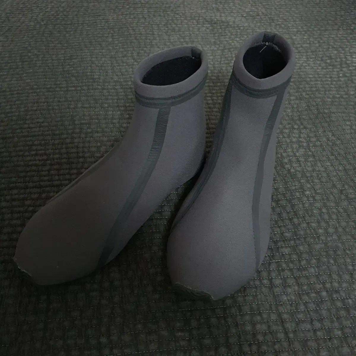 칸예웨스트 이지 시즌 스쿠버 슈즈 yeezy yzy scuba shoes